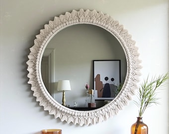 Zachte ronde macraméspiegel, modern woondecor, bohospiegel, minimalistisch design, handgemaakte wanddecoratie