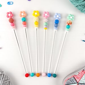 Custom Amigurumi Sewing Stick with Daisy Flower Charm Topper