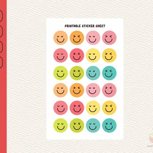 Könnte beinhalten: Druckbare Sticker-Bogen mit 20 bunten Smiley-Gesichtern. Jedes Gesicht hat einen anderen Ausdruck mit geschlossenen Augen, offenen Augen und zwinkernden Augen. Der Bogen ist mit "Druckbare Sticker-Bogen" beschriftet.