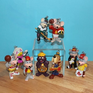 Chuck E Cheese Keychain - Etsy