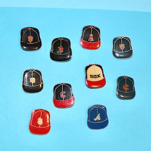 Vintage MLB / Major League Baseball Enamel Buttons/Pins/Pinbacks - Your Choice