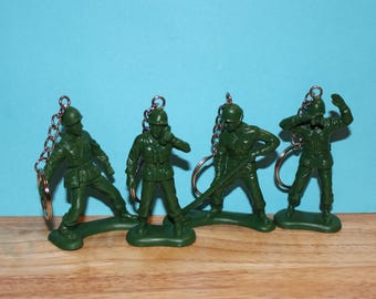 Porte-clés recyclés en plastique pour hommes, figurines de l'armée - Votre choix