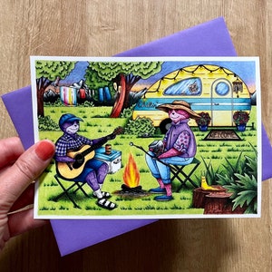 Cartão de acampamento da preguiça roxa
