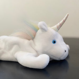 Vintage 1994 Mystic: Retired TY Beanie Baby, Rainbow fuzz Mane