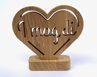 Wooden heart decoration "I mog di" with foot