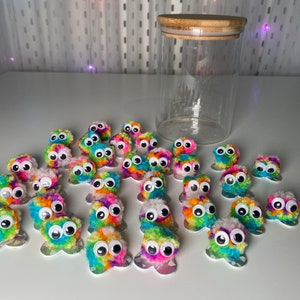 Desk pets (35) | Classroom Management Desk Companion | Social Distance Friend | Multi-coloured Fuzzy Toy | Homeschool Incentive