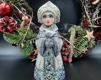 Russian wooden carved snow maiden Christmas hand painting decoration for home 9.84 Snow princess, snegurochka
