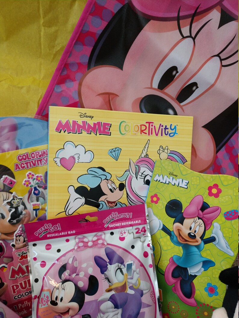 Minnie Mouse Gift Box with Notecard