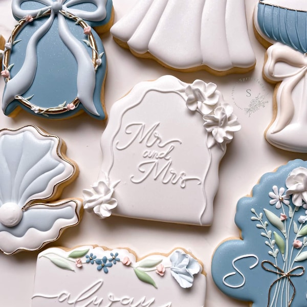 Wavy Arch with Florals Cookie Cutter
