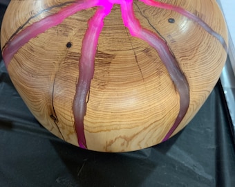 Color changing night light or desktop lamp