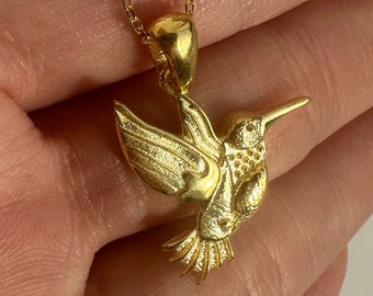 Gold Humming Bird Necklace, 925 Sterling Silver Minimal Hummingbird Pendant, Handmade Bird Pendant, Hummingbird Gift for Her, Animal Charm
