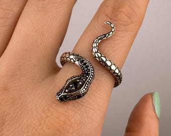 Anillo de serpiente de Hécate con piedras preciosas negras, anillo de serpiente ajustable, anillo de serpiente de plata de ley 925