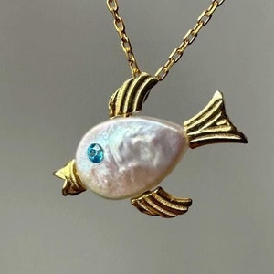 Baroque Pearl Fish Necklace, 925 Sterling Silver Little Fish Pendant, Ocean Jewelry, Minimal Fish with Blue Eyes Charm, Gift for Sea Lover