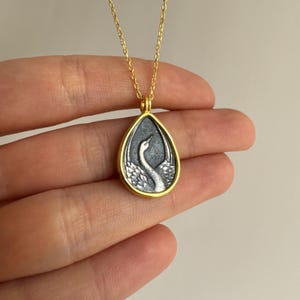 Crane Necklace, Solid 925 Sterling Silver Minimal Bird Charm, Crane Portrait Pendant, Animal Necklace, Gift for Bird Lover, Unique Jewelry