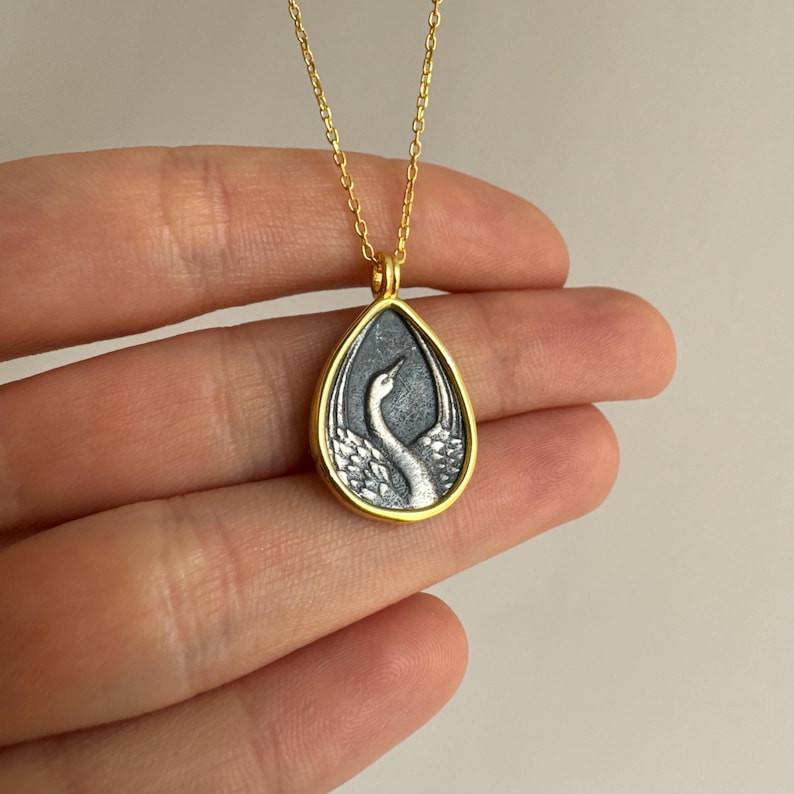 Crane Necklace, Solid 925 Sterling Silver Minimal Bird Charm, Crane Portrait Pendant, Animal Necklace, Gift for Bird Lover, Unique Jewelry
