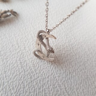 Collana Serpente Con Pietra Di Luna In Argento 925: Ciondolo Animale Arcobaleno Per Donne E Ragazze - Gioiello Unico