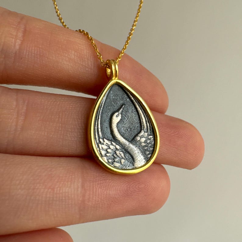 Crane Necklace, Solid 925 Sterling Silver Minimal Bird Charm, Crane Portrait Pendant, Animal Necklace, Gift for Bird Lover, Unique Jewelry