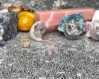 Living Kitty Charm w/moon