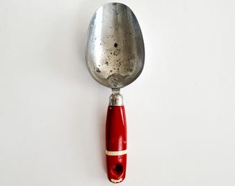 Vintage 1/4 Cup Kitchen Scoop Red Wood Handle Retro Farmhouse Metalware