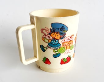 1980 Strawberry Shortcake Plastic Mug | American Greetings Retro Kid’s Cup