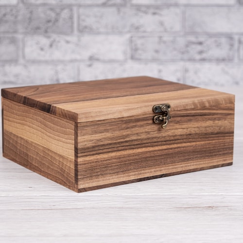 Oakmont Engraved Wooden Gift Box - Etsy