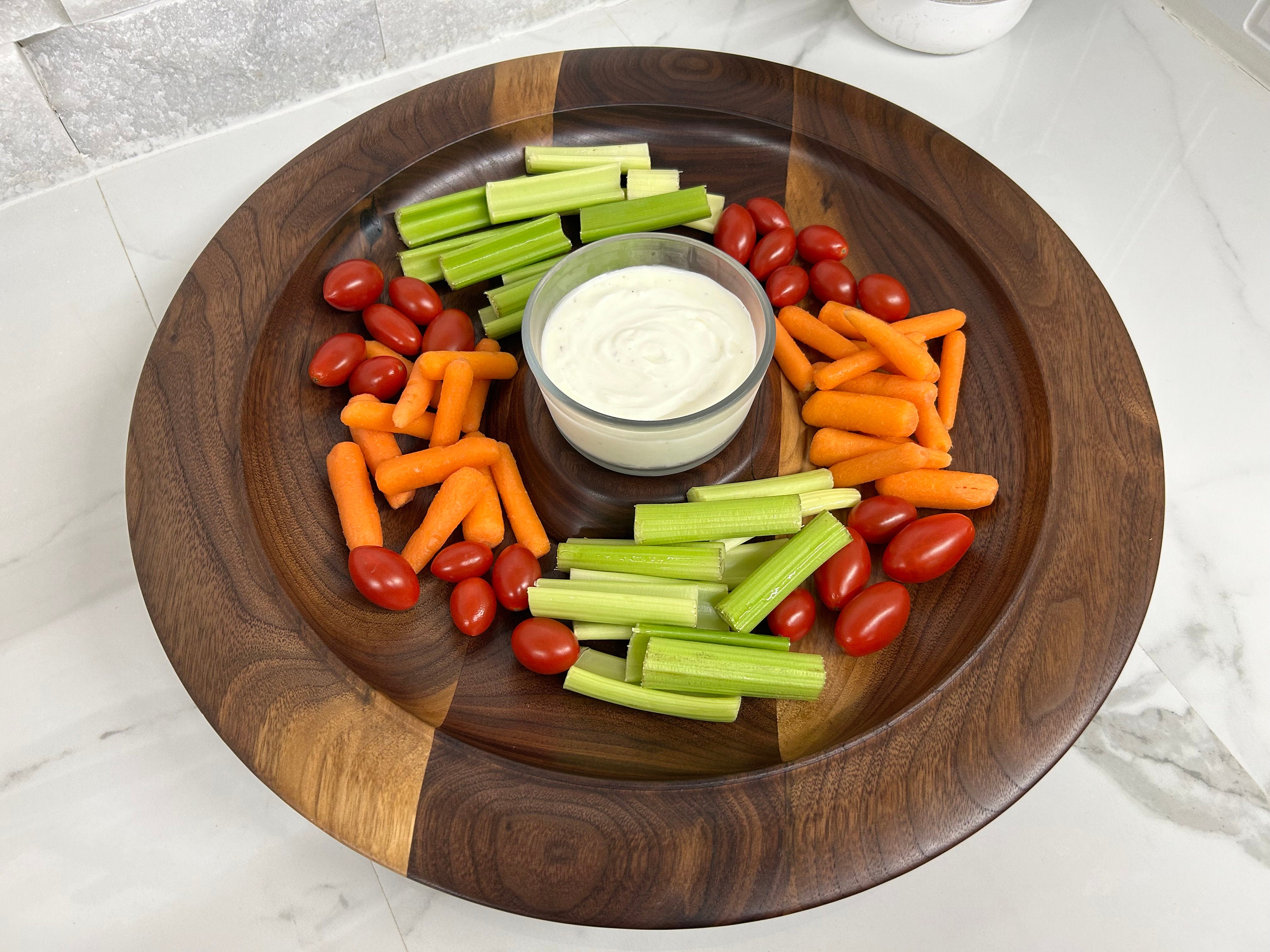 Divided Veggie Tray with Lid Stackable Vegetable Storage Appetizer Relish Serving Platter with 4 Compartment Snack Containers for Food Fruit