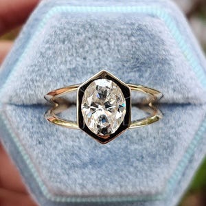 1 CT Oval Cut Lab Grown Diamond Engagement Ring, 14K Solid Gold Ring, Bezel Setting Ring, Split Shank Ring, Solitaire Ring, Anniversary Gift