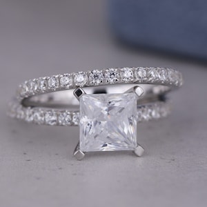 2 Ct Princess Cut Moissanite Ring Set, Moissanite Wedding Bridal Set, 14K White Gold Ring Set, Stackable Eternity Ring Set, Engagement Ring
