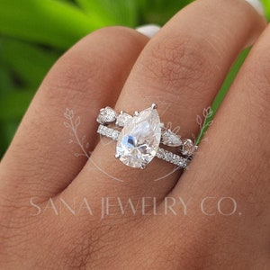 2.7 CT Pear Cut Moissanite Engagement Ring Set, 14K Solid White Gold Ring Set, Wedding Ring Set, Bridal Ring Set, Stackable Ring Set For Her
