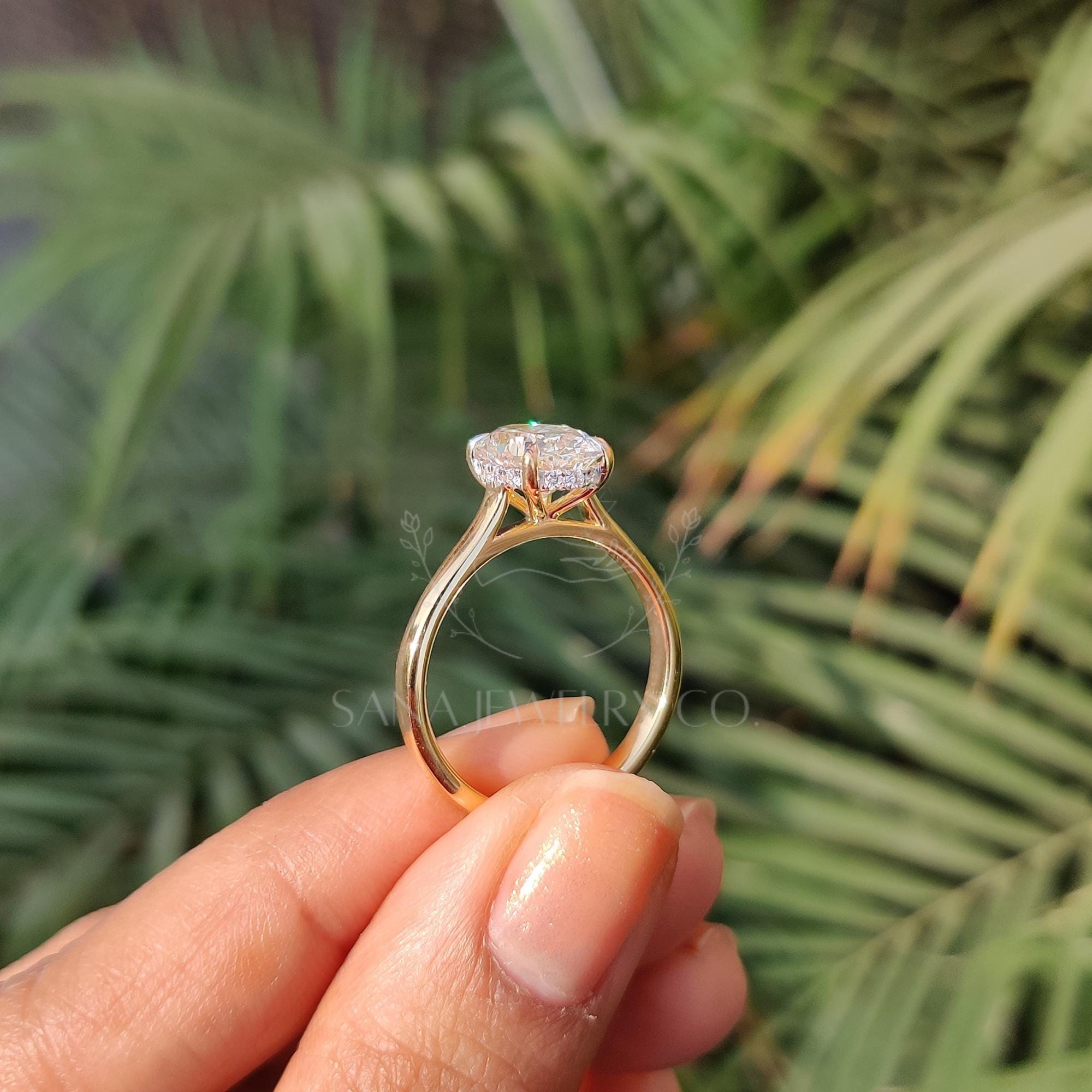 オーバルカット ラボダイヤモンド2.5 cts リング 18K YG / WG