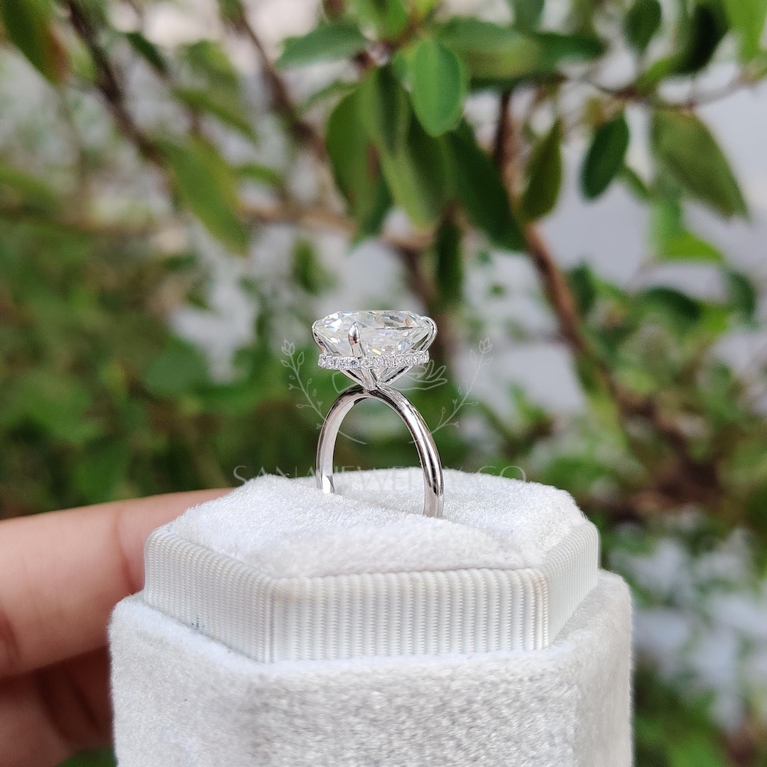 Hailey Bieber Replica Ring, Oval Cut Moissanite Engagement Ring