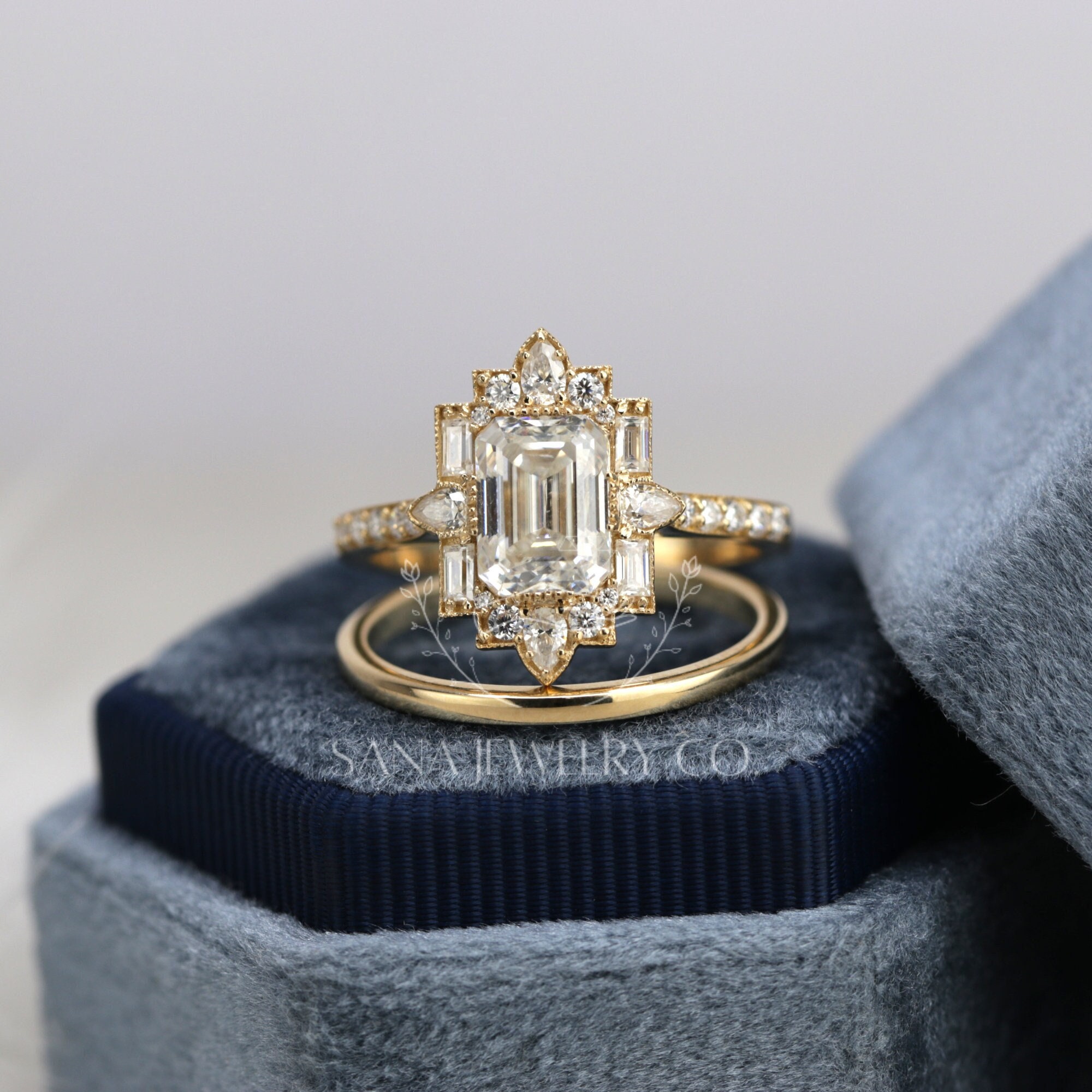 1.75 Ct Emerald Cut Halo Moissanite Ring Set, Bridal Ring Set, Vintage 14K Gold Engagement Ring Set, Anniversary Gift, Mosaic Ring Set