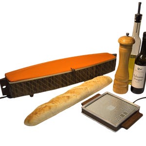 Vintage &quot;Salton&quot; 2-Piece Warming Set: Baguette Bread Warmer Model WB-10 & Cosmopolitan Warming Tray Model H-100 Each w/Electrical Cords 1960