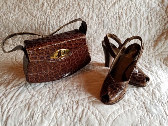 Vintage Alligator Handbag w/matching 1940s Peep To