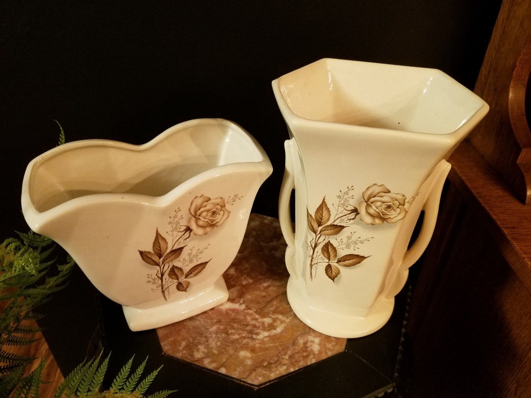 1940S Mccoy Round Vases Prices History Explored - ne65uev