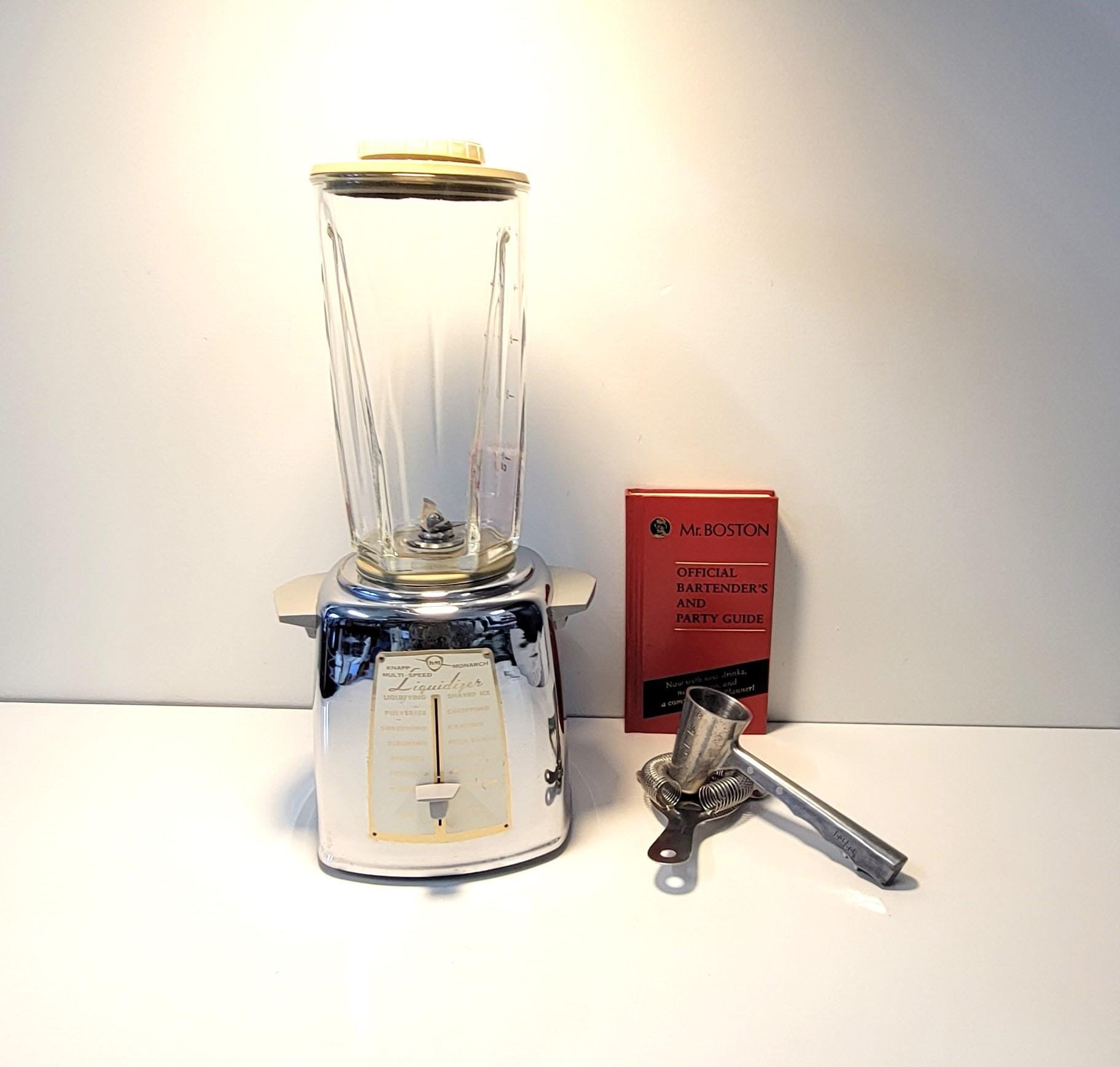Vintage Knapp-Monarch Multi-Speed Liquidizer Blender, Catalog #40-511, 2.4 AMP, 115V, Made in USA, Cocktail / Drink Blender, 1940s Bar Decor