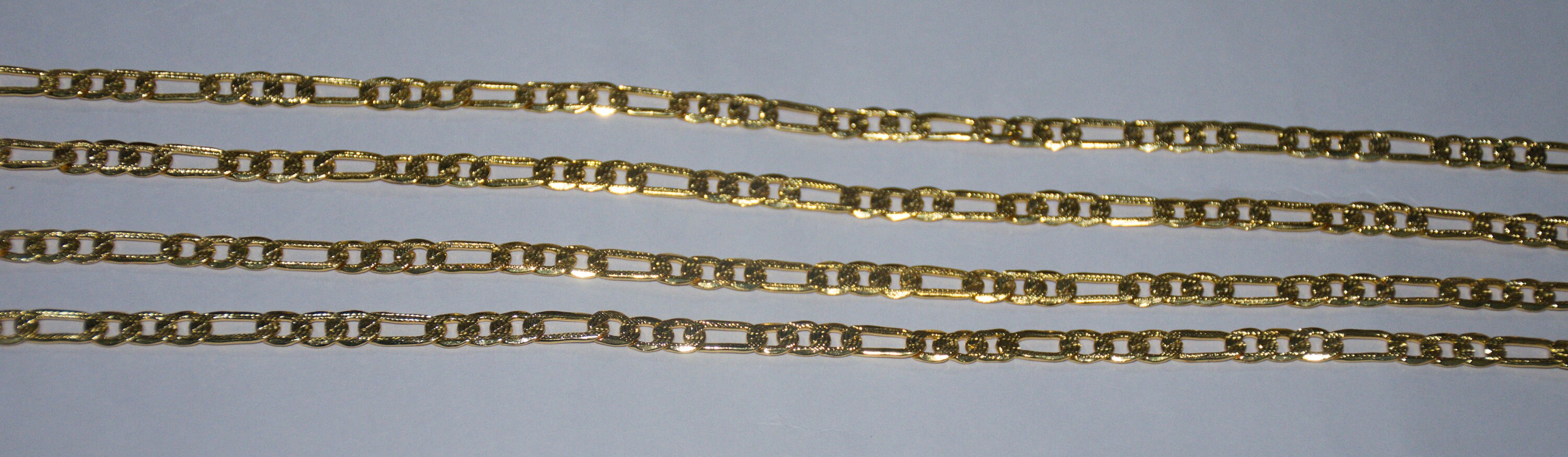 Gotetiso Chaine Collier à Maillons Plaqués Or Bobine de Chaîne Pieds Chaine Chainette de Collier Chaîne Métal avec Anneaux de Saut et Fermoirs de Gotetiso Chaine Collier à Maillons Plaqués Or Bobine de Chaîne Pieds Chaine Chainette de Collier Chaîne Métal avec Anneaux de Saut et Fermoirs de