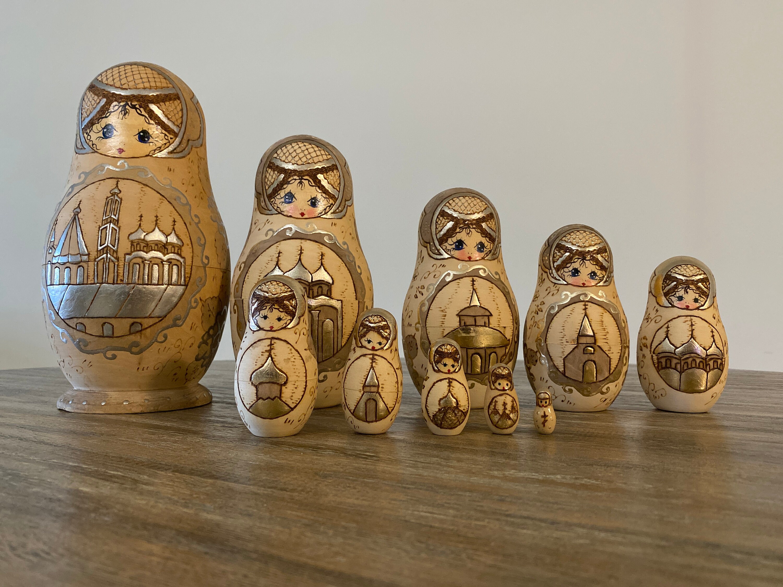 Vintage Russian Matryoshka Nesting Dolls - 10 Piece Set. R