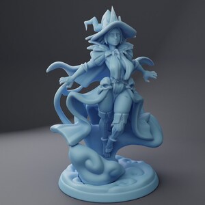 Witch Queen, 3D Printed Mini (STL by Twin Goddess Miniatures)
