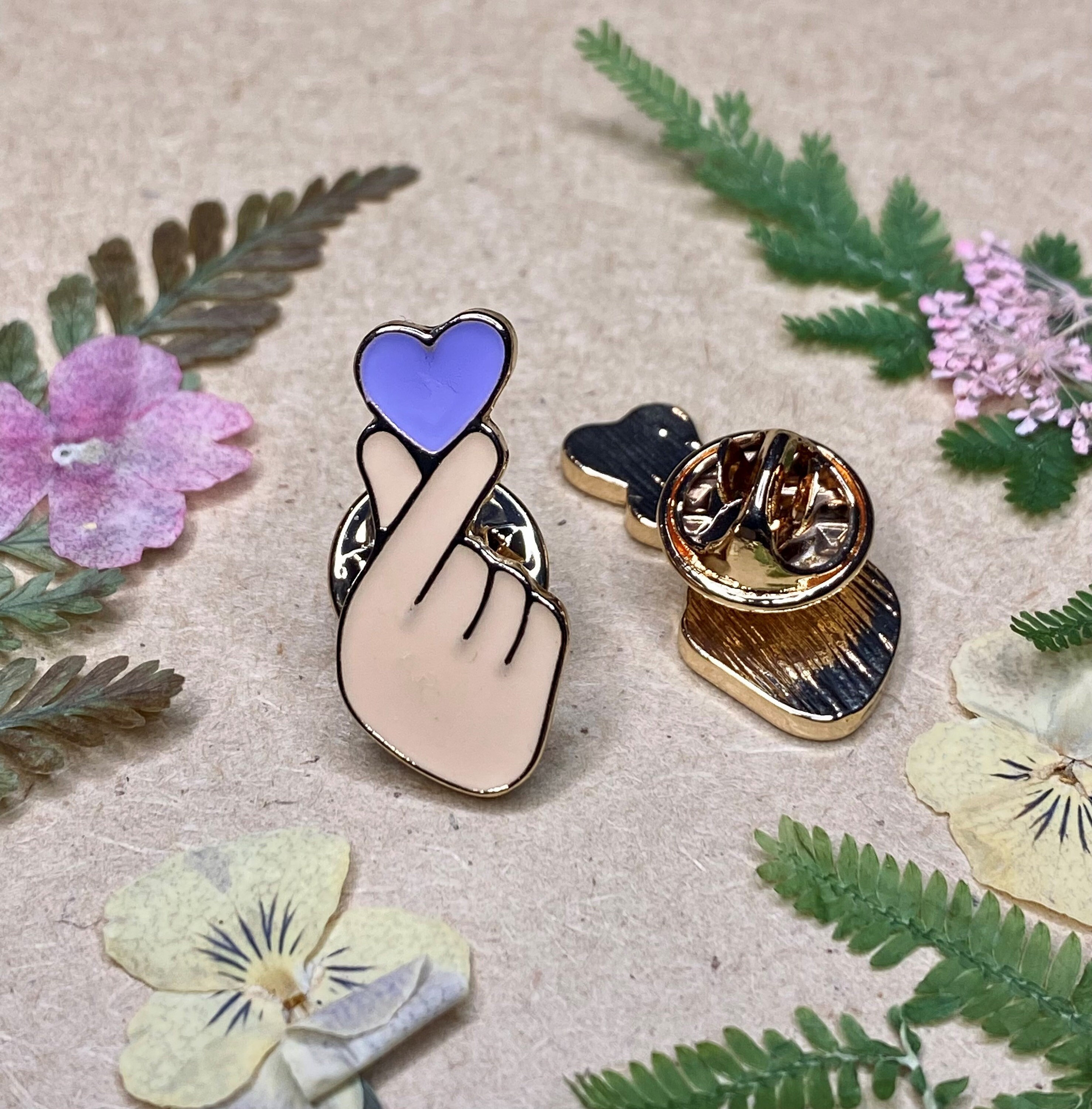 BTS♡ARMYピンバッジ BTS Pin for sale | eBay