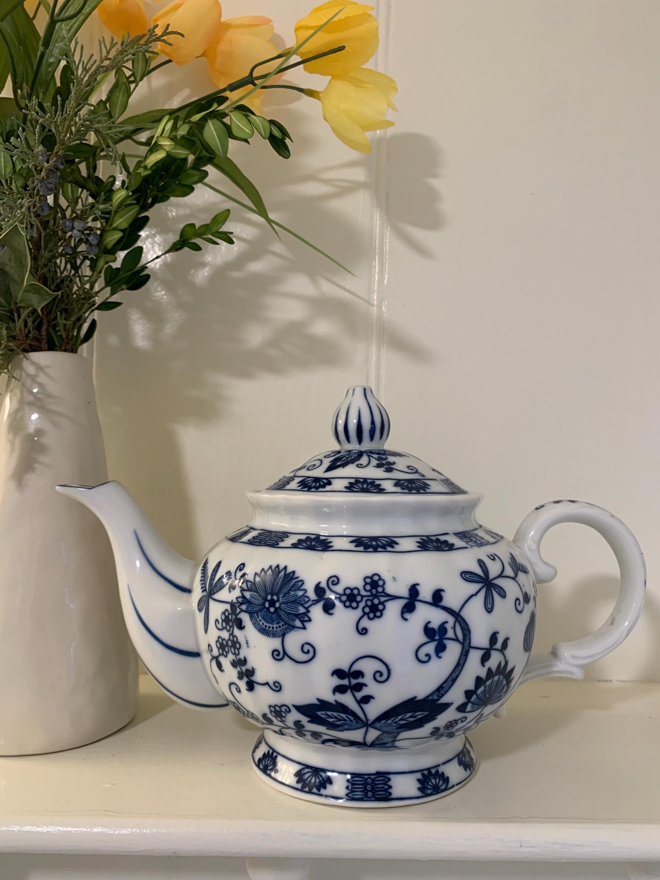 Vintage Vienna Woods Fine China Teapot, Blue & White Floral Design ...