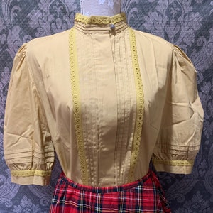 80s Vintage Mustard Yellow Dirndl Folk blouse / boho Trachten Octoberfest blouse / Medium / 古着