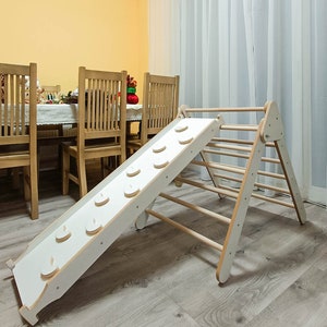 Driehoek + omkeerbare helling van 1,25 m, faltbare Kletterdreieck - Montessorispel, Felswand, peuterspeelgoed, activiteitenspeelgoed, witte kleur MDF