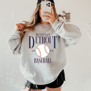 Vintage Detroit Sweatshirt - Detroit Sweatshirt - Detroit Baseball Sweatshirt - Retro Detroit Baseball - Michigan Crewneck