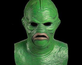 Trick or Treat Studios Universal Monsters Creature Walks Among Us Gillman Latex Halloween Mask