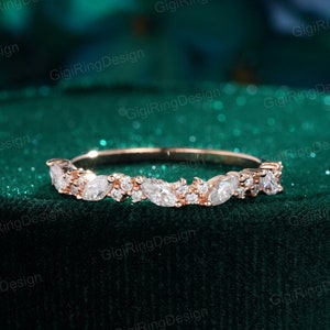 Alianza de boda de oro rosa para mujer, media eternidad, marquesa, moissanita, alianza vintage a juego, única, apilable, regalo de promesa nupcial para mujer
