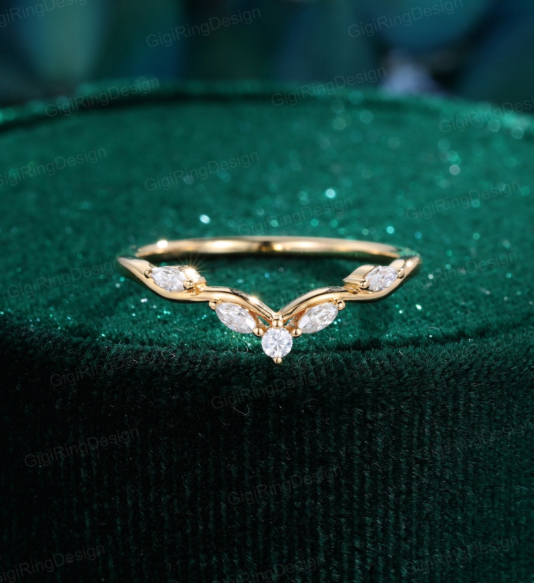 Vintage Moissanite Wedding Band Unique Yellow Gold Diamond Wedding ...