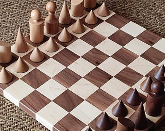 Holzschachset mit 3,38 ”König, Handgefertigtes minimalistisches Schachset, Walnuss- und Ahornbrett, Massive Buchenstücke nicht gewichtet, Geschenk für ihn