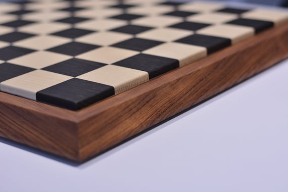 My second attempt at my perfect chess board : r/woodworking