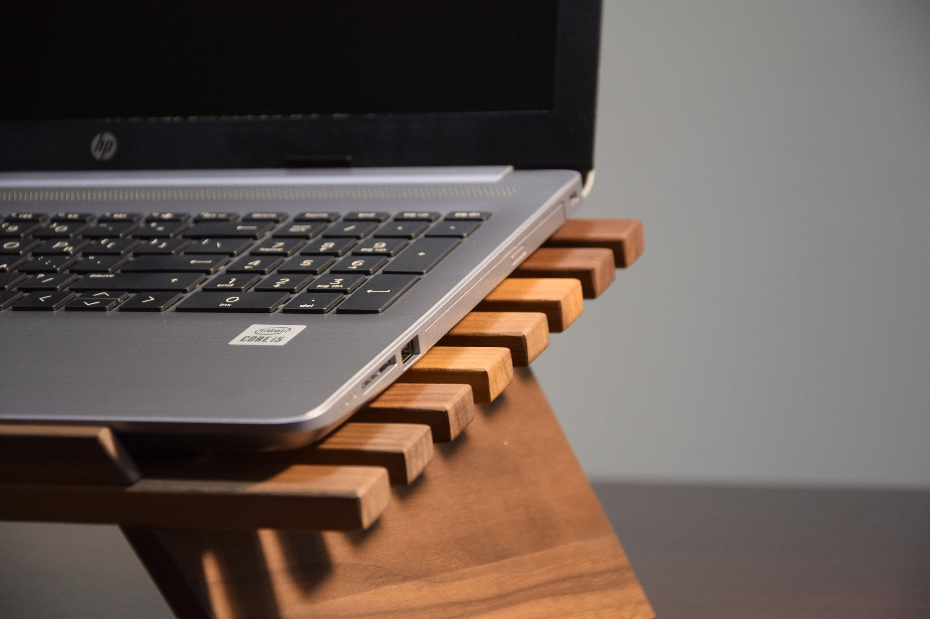 New Style 2024 Wooden Laptop Stand Factory Acacia Wood Laptop Stand...
